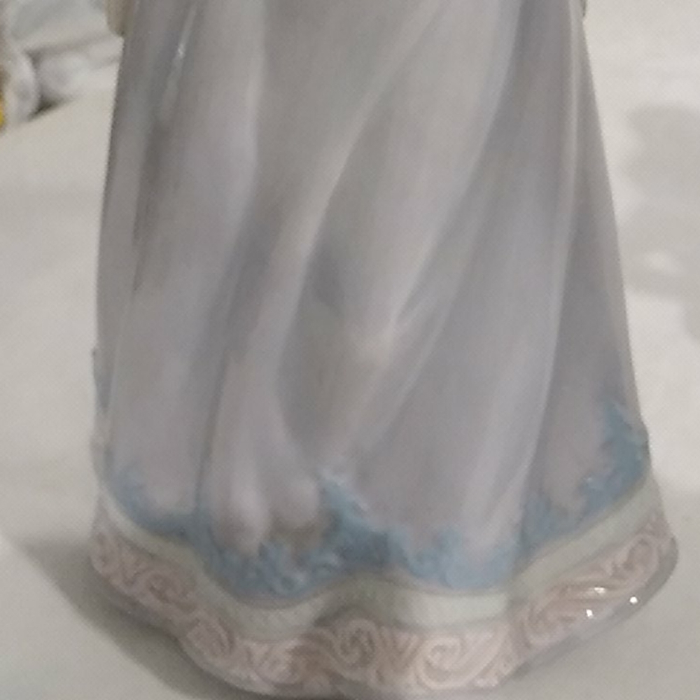 SALE Bundle Of Beautiful Angels - Picture 3 of 14